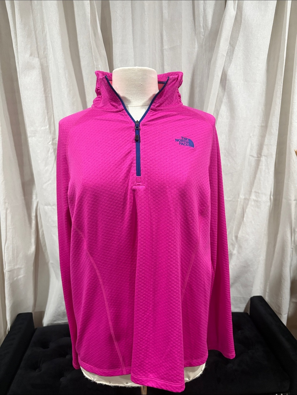 North Face 1/4 Zip Pullover - Picture 5 of 10
